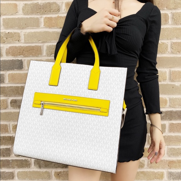 Michael kors XL Satchel zip tote SALE‼️ - Picture 3 of 8